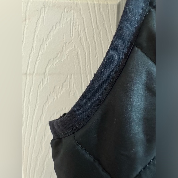 Old Navy Black Quilted Vest Women’s Size Petite Small - Picture 5 of 5